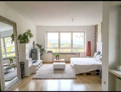 schöne 3,5-Zimmer-Wohnung am Deutschhof