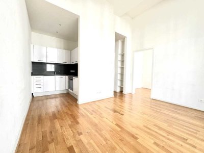 Schöne 2-Zimmer-Wohnung mit EBK und Duschbad