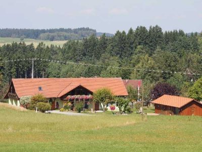Wohnen in grüner Umgebung. DDH in Alleinlage.