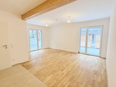 Erstbezug - Teilmöblierte drei Zimmer Wohnung