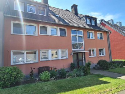 Alles neu! Gemütliche und ruhige 3,5 Raum Wohnung in schöner Lage.