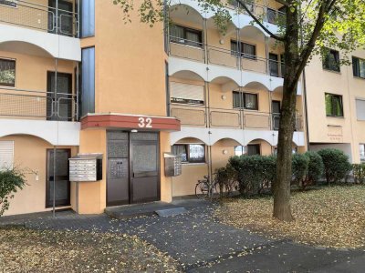 2-Zi.-Whg. mit EBK und Tiefgaragen-Stellplatz im Zentrum von Esslingen am Neckar