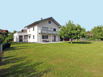 Zweifamilienhaus mit Platz für Handwerk oder Hobby