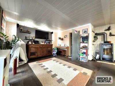 **Lichtdurchflutete Wohnung mit 4 Zimmern, Kamin und Balkon – ideal für Familien**