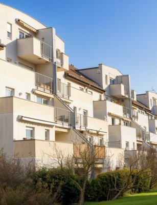 Blick ins Rosental - leerstehende 2 Zimmerwohnung mit großem Balkon!
