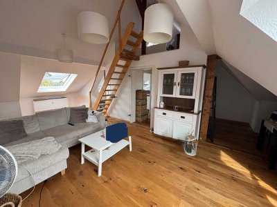 Schöne 2-3 ZKB DG-Studio - Wohnung KA-Südweststadt/Weiherfeld nahe HBF  ca. 75qm, € 945,- +NK/HZ