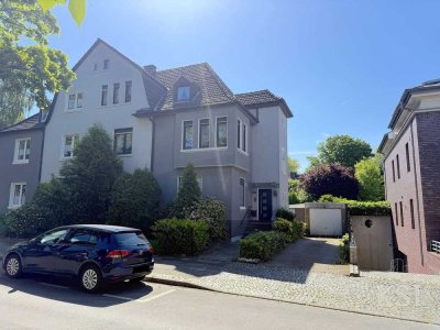 Charmantes Dreifamilienhaus mit großem Garten, Terrasse und Garage in Top Lage!
