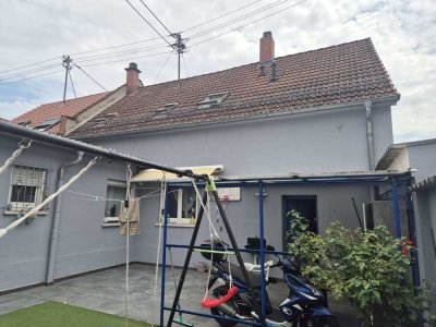 2000 € - 135 m² - 6.0 Zi.
