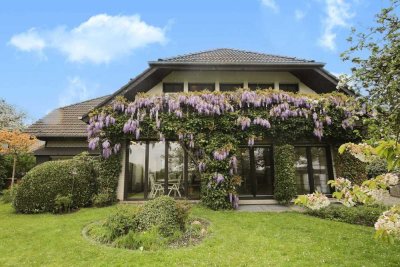 Doppelhaushälfte, ca. 194 m² mit Terrasse, Garten und Garagen in Ratingen - Breitscheid - Miete -