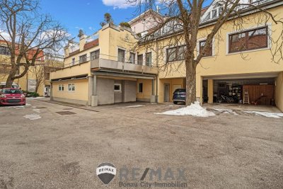 "Großzügige 215 m² Wohnung mit 35 m² Terrasse in Innenhoflage!"