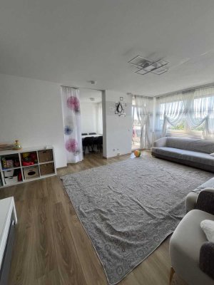 Helle, freundliche 3-Zimmer-Wohnung mit hochwertiger Ausstattung und Süd-West-Balkon