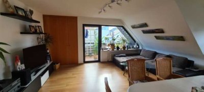 Helle 3-Zimmer Dachgeschosswohnung mit Balkon in Stuttgart-Heumaden