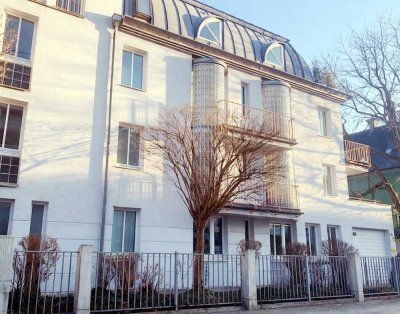 Wohnen mit Flair am Englischen Garten – 2,5 Zimmer im Dachgeschoss mit Dachterrasse