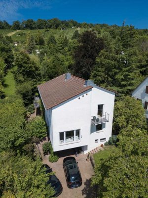 Großzügiges Haus mit parkähnlichem Garten inmitten der Natur in Stuttgart