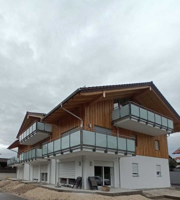 Geschmackvolle 2-Zimmer-Wohnung mit gehobener Innenausstattung in Piding