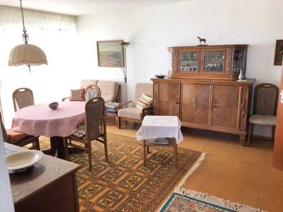 3 1/2-ZIMMER-WOHNUNG MIT WINTERGARTEN UND TG-PLATZ