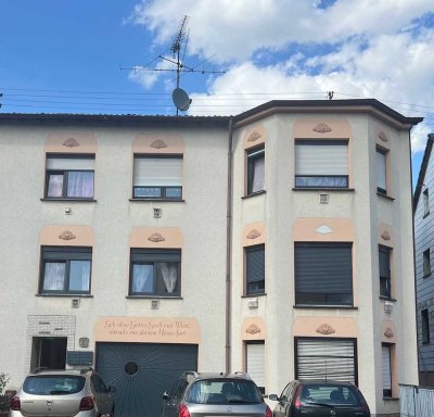 Kapitalanleger aufgepasst!!! 6-Familienhaus mit