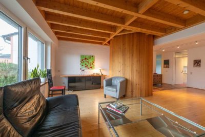 Aachen-Laurensberg | Außergewöhnlicher Charme | Reihenmittelhaus mit viel Platz, Garage & Garten