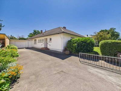 Heller Bungalow mit großem Grundstück – Wohnoase in bester Lage von Bad Krozingen
