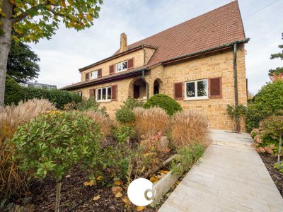 Haus in Haus: lichtdurchflutete 3,5-Zimmer-Wohnung in toller Lage