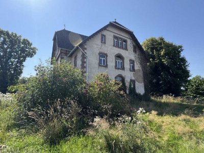 Historisches Herrenhaus mit großem individuellen Entwicklungspotenzial