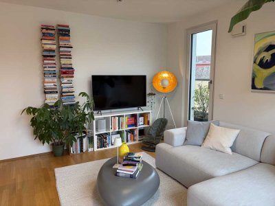 Neubau, 5. OG: 2 Zimmer-Dachterrassenwohnung mit Einbauküche, Nähe Flaucher (ab 01.03.2026)