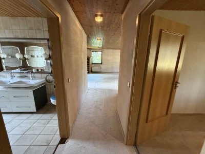 Bungalow mit Potenzial: Großes Grundstück, moderne Wärmepumpe – jetzt Traumhaus gestalten