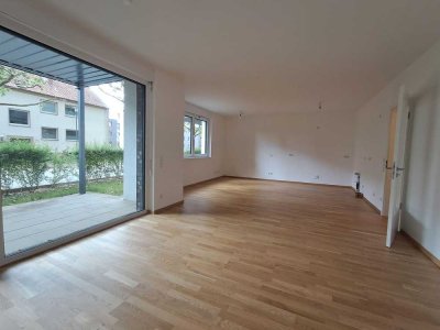 Moderne 3-Zimmer-Wohnung mit Terrasse und eigenem Gartenanteil