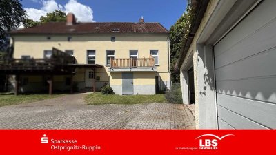 geteiltes Wohnhaus mit viel Platz