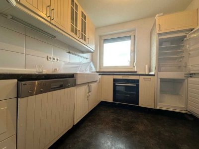 Renditeobjekt!  3-Zi. Wohnung im 1. OG – ideal für WG, nahe Uni, modernisiert.