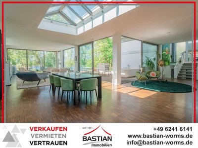 Masterpiece! Moderne Architektenvilla in exklusiver Lage an einem privaten See!