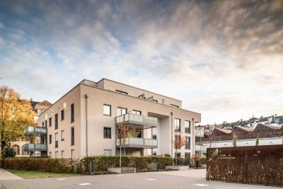 Wohnen am Schwedenpark - Hochwertige 4-ZW im DG  in architektonisch bemerkenswertem Mehrfamilienhaus