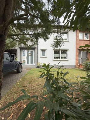 Schönes Häuschen mit großem Garten