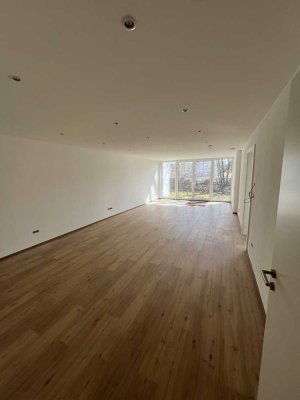 Stilvolle 2‑Zimmer‑Erdgeschosswohnung in Kaufbeuren – kernsaniert, mit Garten, Einbauküche und Fußbo