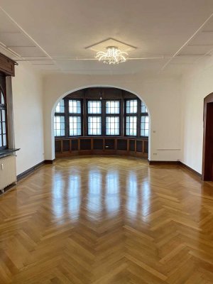Repräsentativ wohnen auf 139 m² mitten in der Domstadt