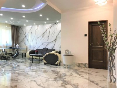 Sehr schöne, elegante Wohnung - Toplage in Baden!