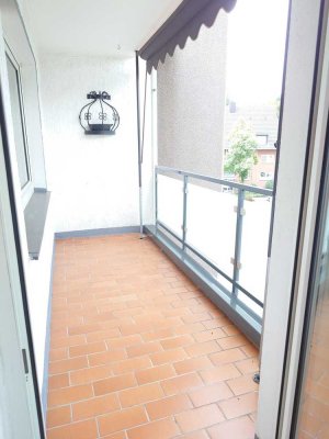 Lichtdurchflutete 3-Zimmerwohnung mit Balkon gepflegter Wohnlage