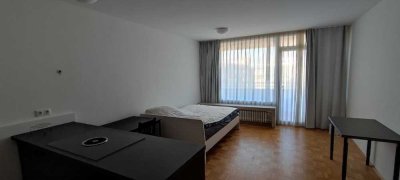 1-Raum-Wohnung mit Balkon in München Laim