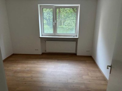 Erstbezug nach Komplettrenovierung geschmackvolle 3-Zimmer-Wohnung mit Balkon in München Fürstenried