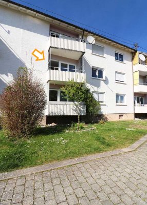 Ab sofort verfügbar: 3-Zimmer-Etagenwohnung mit Südbalkon in ruhiger Wohnlage von Ehingen.