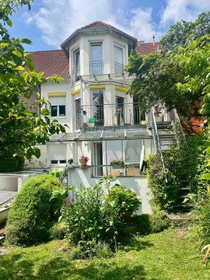 Stilvolles Haus im Haus mit gehobener Innenausstattung und EBK in Erding-Pretzen
