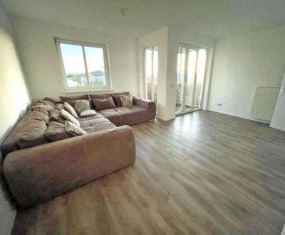 Geräumige 3 Zimmer-Etagenwohnung mit Balkon