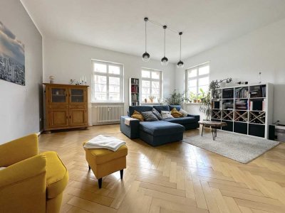 Stilvolles Wohnen in denkmalgeschütztem Ambiente mit sonniger Dachterrasse