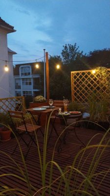 Traumhafte und helle 2-Zimmer-Wohnung mit Wintergarten und Dachterrasse  (Dobbenviertel)