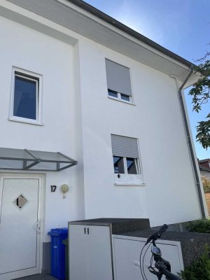 Provisionsfreie 4-Zimmer-Maisonette-Wohnung mit TG und Außenstellplatz in Nieder-Roden