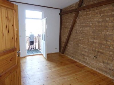 Tolle Dachgeschosswhg. mit Süd-West-Balkon + Holzkamin + EBK