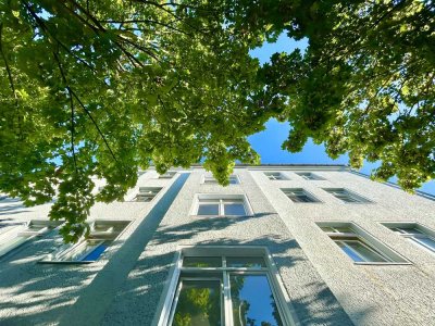 Helle Dachgeschosswohnung mit Wohnküche