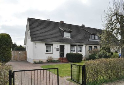 Solide und gepflegte Doppelhaushälfte auf traumhaftem Gartengrundstück