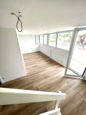 Moderne, kernsanierte Wohnung mit weitläufigem Balkon in Düsseldorf-Eller