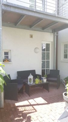 Mit Terrasse/Innenhof: 1,5-Zimmer-Wohnung, Fachwerkhaus Innenstadt Bad Wimpfen